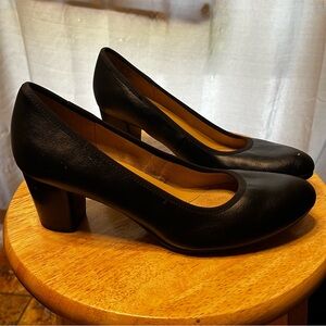 Naturalizer Black Heels Sz 8
